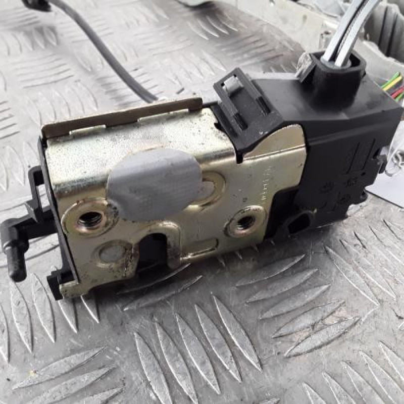 Serrure arriere droit CITROEN C4 1 Serrure arriere droit CITROEN C4 1