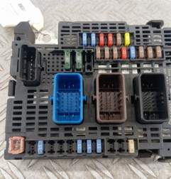 Boitier servitude moteur (BSM) PEUGEOT 308 2 Photo n°1