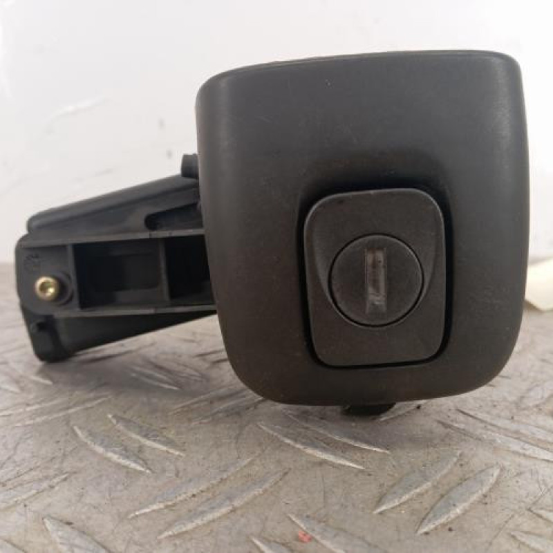 Bouton de coffre RENAULT CLIO 2