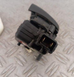 Bouton de coffre RENAULT CLIO 2 Photo n°3