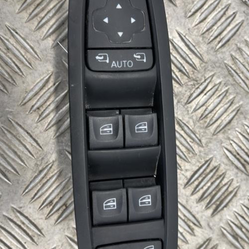 Interrupteur de leve vitre avant gauche RENAULT MEGANE 4