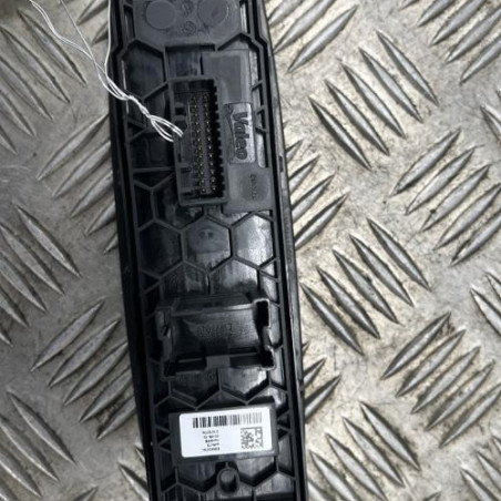 Interrupteur de leve vitre avant gauche RENAULT MEGANE 4