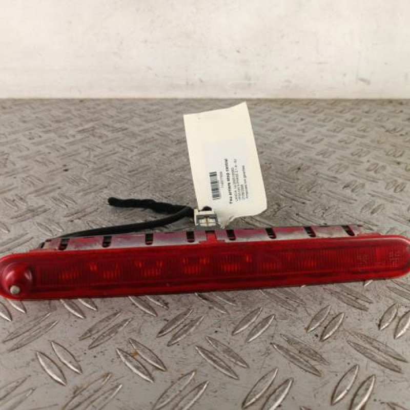 Feu arriere stop central LANCIA YPSILON 4 Feu arriere stop central LANCIA YPSILON 4