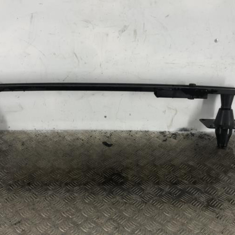 Absorbeur de pare choc avant PEUGEOT 5008 1