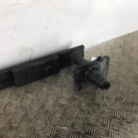 Absorbeur de pare choc avant PEUGEOT 5008 1