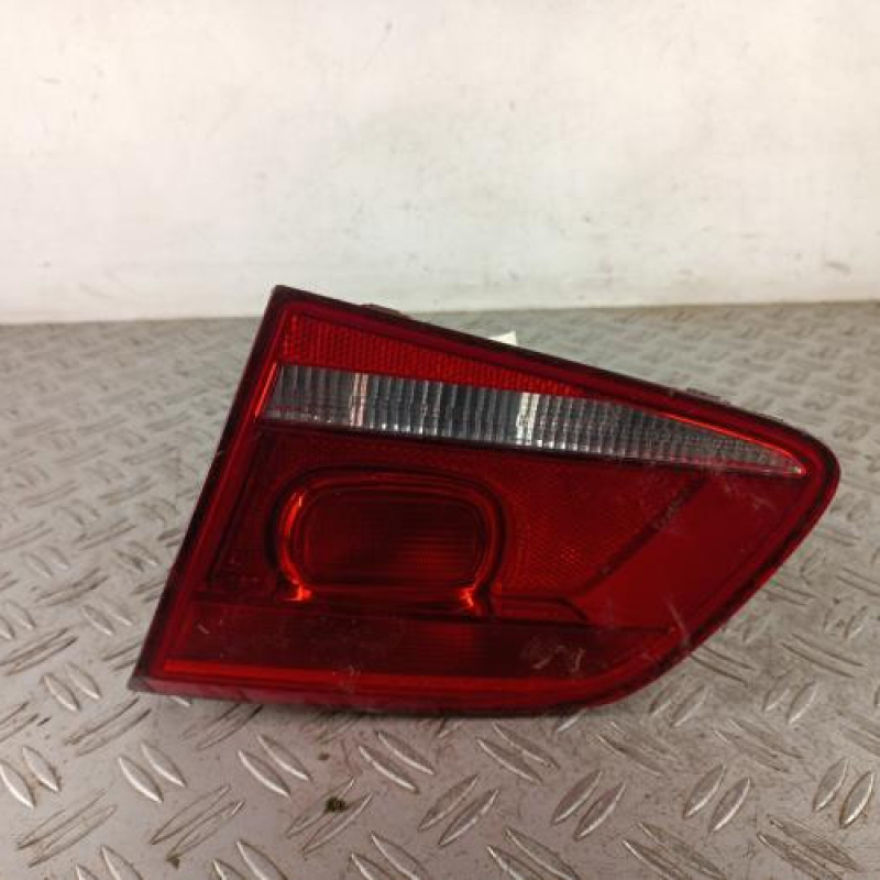 Feu arriere secondaire droit (feux) VOLKSWAGEN PASSAT 6