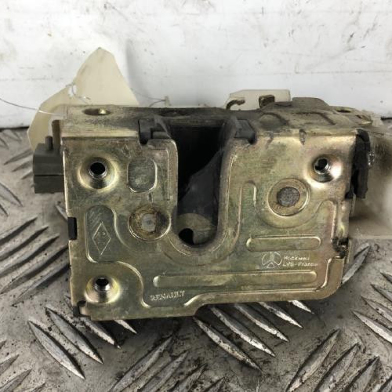 Serrure arriere droit RENAULT CLIO 2 Serrure arriere droit RENAULT CLIO 2