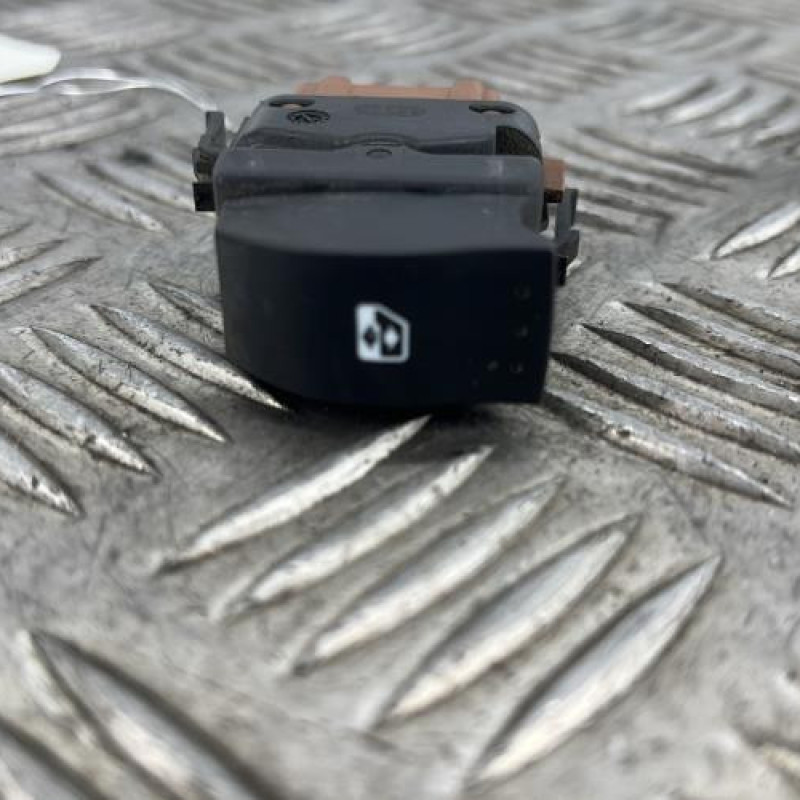 Interrupteur de leve vitre avant droit OPEL VIVARO 1