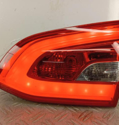 Feu arriere secondaire droit (feux) PEUGEOT 308 2 SW Photo n°1