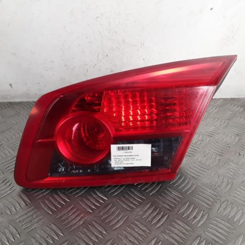 Feu arriere secondaire droit (feux) RENAULT VEL SATIS Feu arriere secondaire droit (feux) RENAULT VEL SATIS