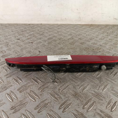 Feu arriere stop central RENAULT CLIO 2 CAMPUS