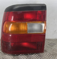 Feu arriere principal gauche (feux) OPEL VECTRA A Photo n°1