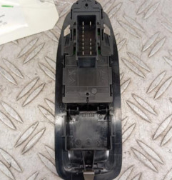 Interrupteur de leve vitre avant gauche PEUGEOT 2008 1