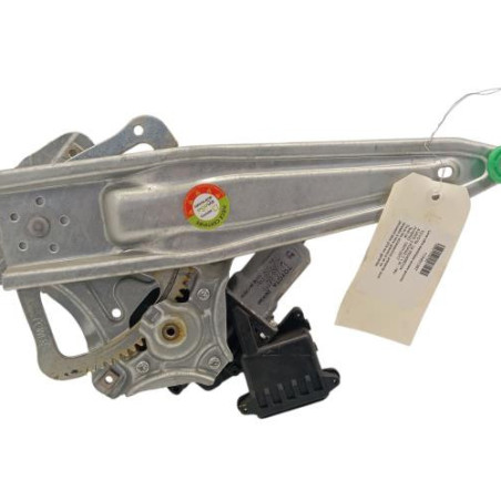Leve vitre electrique arriere droit TOYOTA AURIS 2 Photo n°1