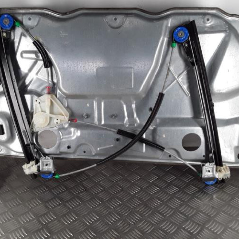 Leve vitre electrique avant droit VOLKSWAGEN POLO 4