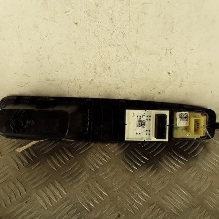 Interrupteur de leve vitre avant gauche HYUNDAI I 10 3