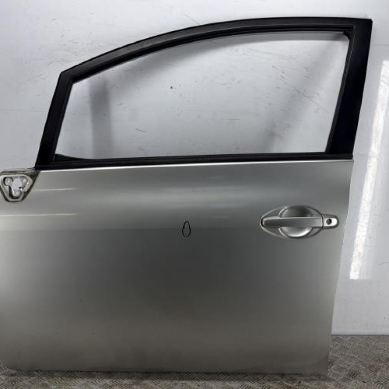 Porte avant gauche TOYOTA AURIS 1