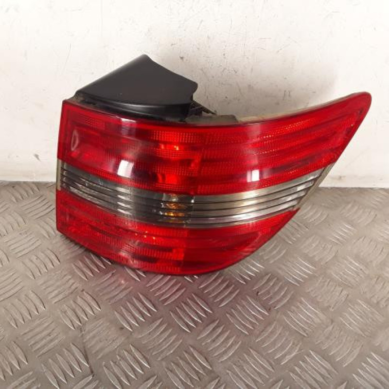 Feu arriere principal droit (feux) MERCEDES CLASSE B 245