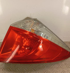 Feu arriere principal droit (feux) TOYOTA VERSO-S Photo n°1
