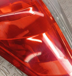 Feu arriere principal droit (feux) TOYOTA VERSO-S Photo n°3