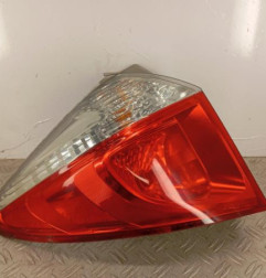 Feu arriere principal gauche (feux) TOYOTA VERSO-S Photo n°1