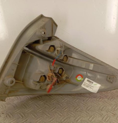 Feu arriere principal gauche (feux) TOYOTA VERSO-S Photo n°4