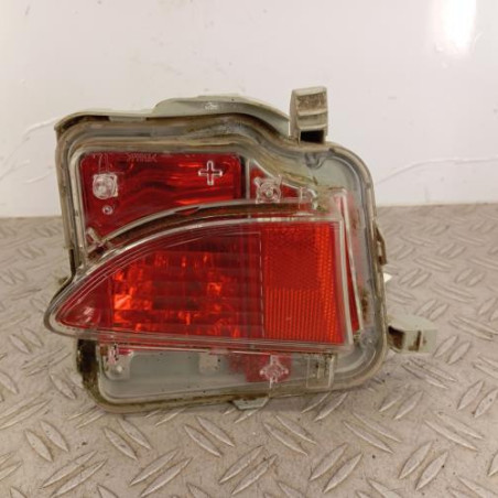 Feu de pare choc arriere gauche TOYOTA VERSO-S Photo n°1