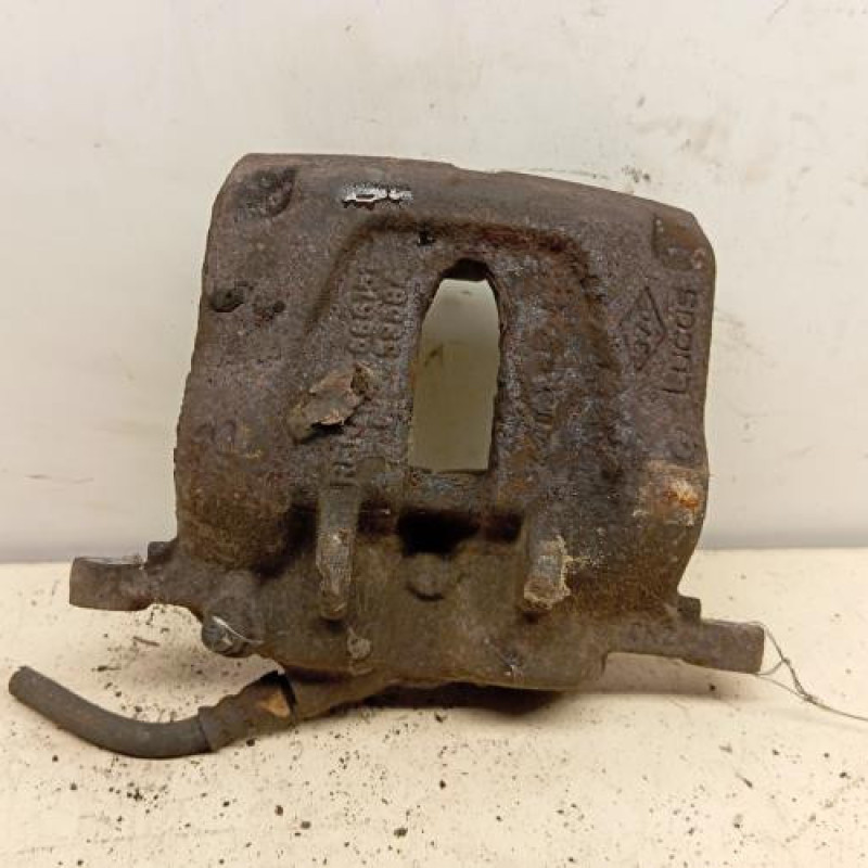 Etrier avant gauche (freinage) RENAULT TRAFIC 2