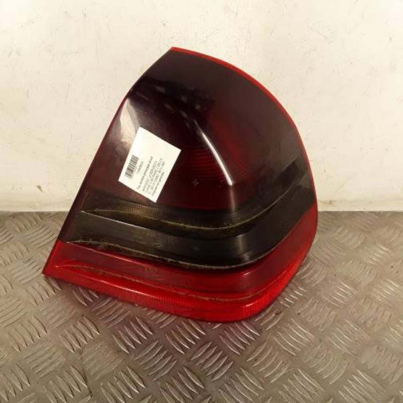 Feu arriere principal droit (feux) MERCEDES CLASSE C 202