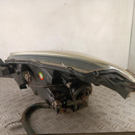 Optique avant principal droit (feux)(phare) TOYOTA YARIS 3
