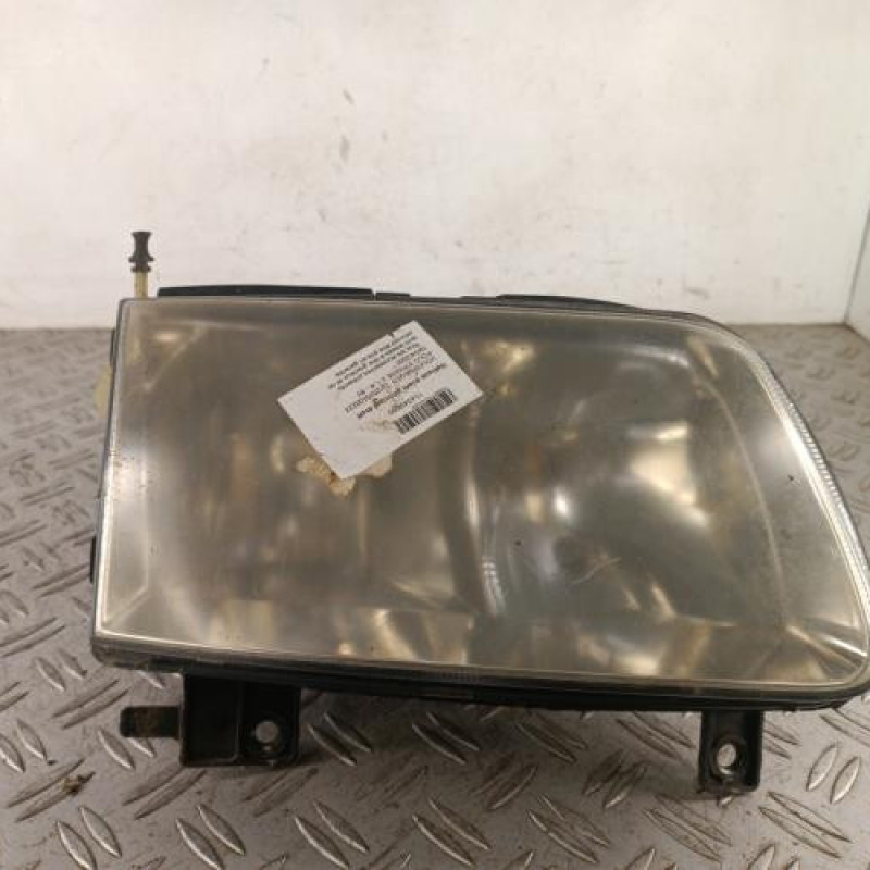 Optique avant principal droit (feux)(phare) VOLKSWAGEN POLO 3