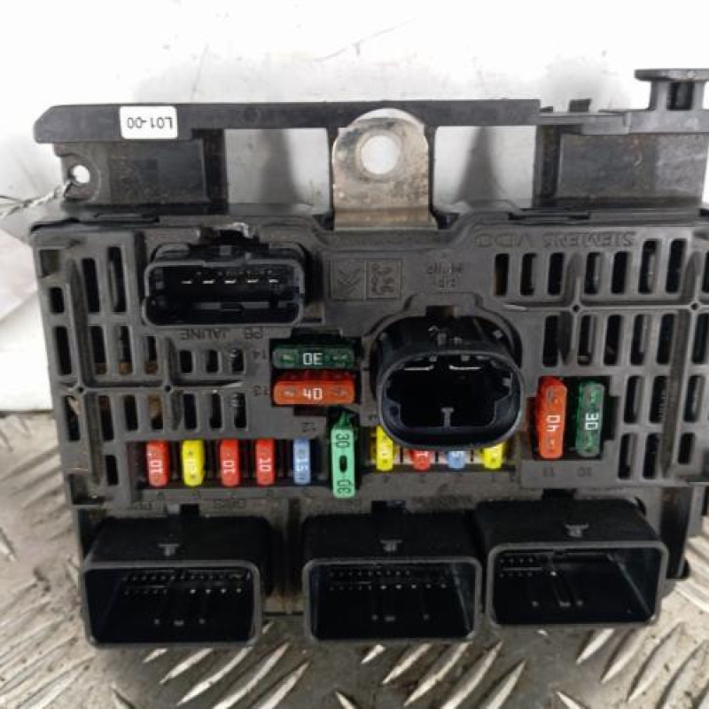 Boitier servitude moteur (BSM) PEUGEOT 407 Boitier servitude moteur (BSM) PEUGEOT 407