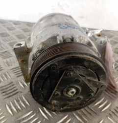 Compresseur clim NISSAN NV300 Photo n°4