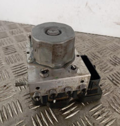 Bloc ABS (freins anti-blocage) MERCEDES CLASSE B 246 Photo n°1