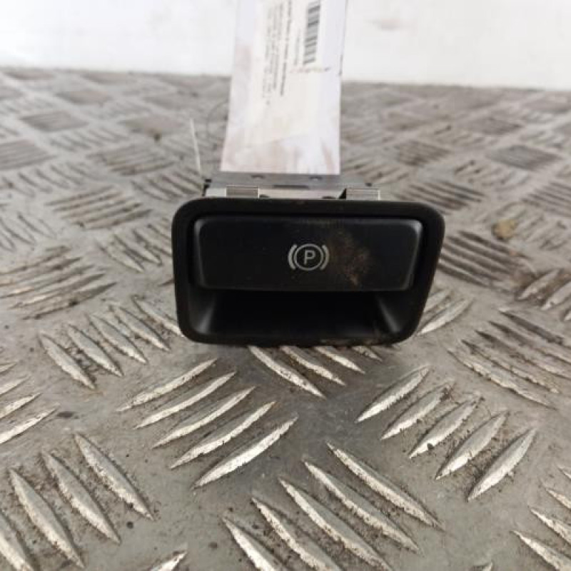 Levier frein à main electrique MERCEDES CLASSE B 246