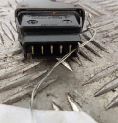 Interrupteur de leve vitre avant droit RENAULT SCENIC 1