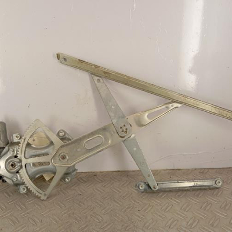 Leve vitre electrique avant gauche TOYOTA VERSO-S