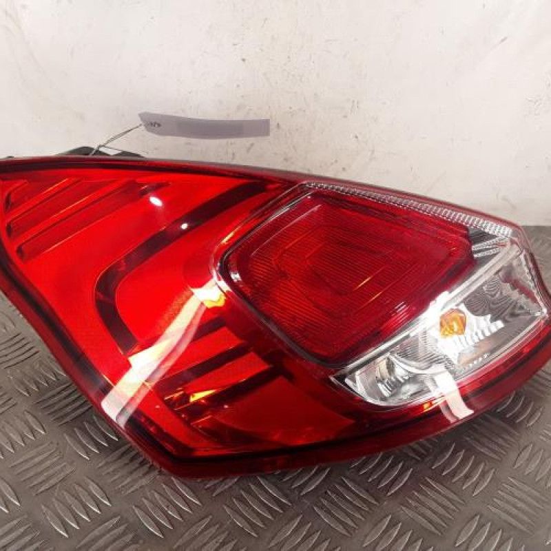 Feu arriere principal gauche (feux) FORD FIESTA 6 Feu arriere principal gauche (feux) FORD FIESTA 6