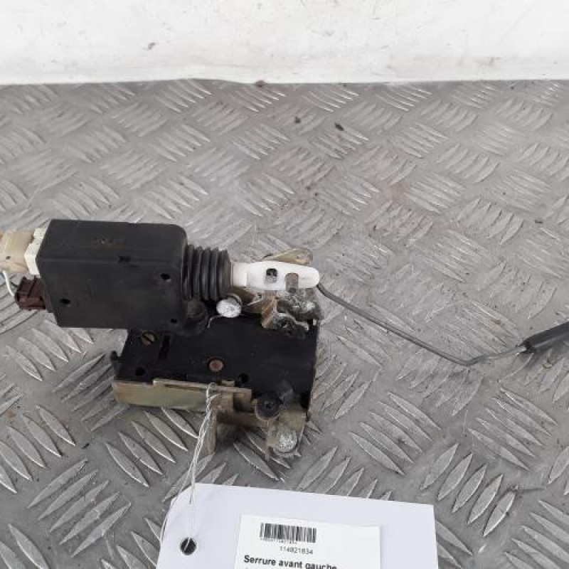 Serrure avant gauche PEUGEOT 106