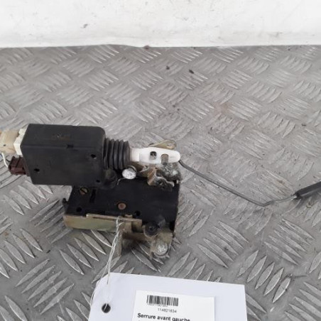 Serrure avant gauche PEUGEOT 106 Photo n°1