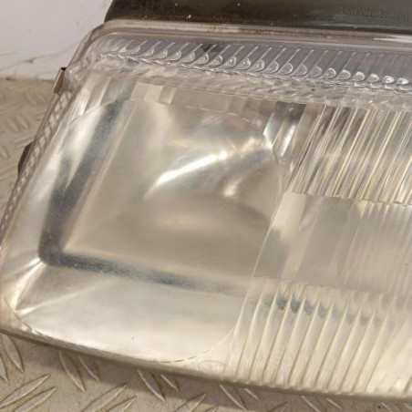 Optique avant principal gauche (feux)(phare) VOLKSWAGEN PASSAT 4