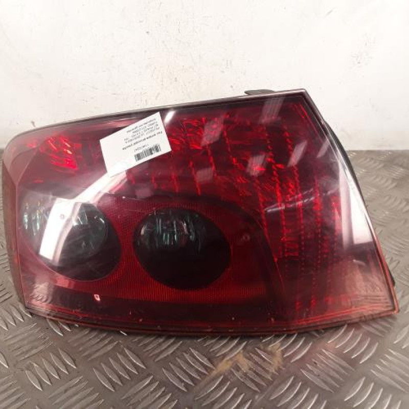 Feu arriere principal gauche (feux) PEUGEOT 407 Feu arriere principal gauche (feux) PEUGEOT 407