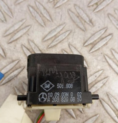 Interrupteur de leve vitre avant gauche MERCEDES CLASSE C 203 COUPE SPORT Photo n°4