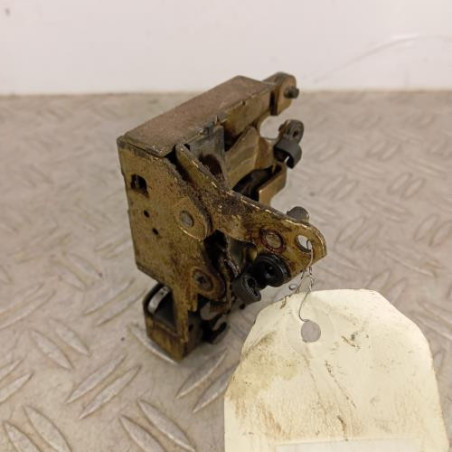 Serrure avant gauche PEUGEOT 106