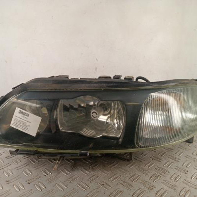 Optique avant principal gauche (feux)(phare) VOLVO V 70 1