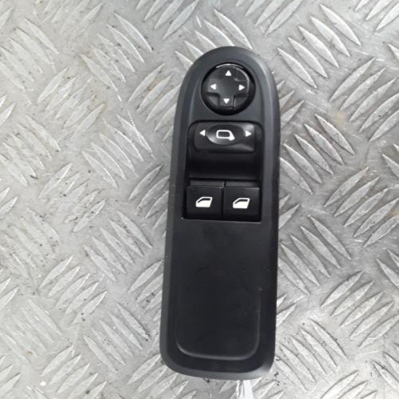 Interrupteur de leve vitre avant gauche CITROEN C3 2