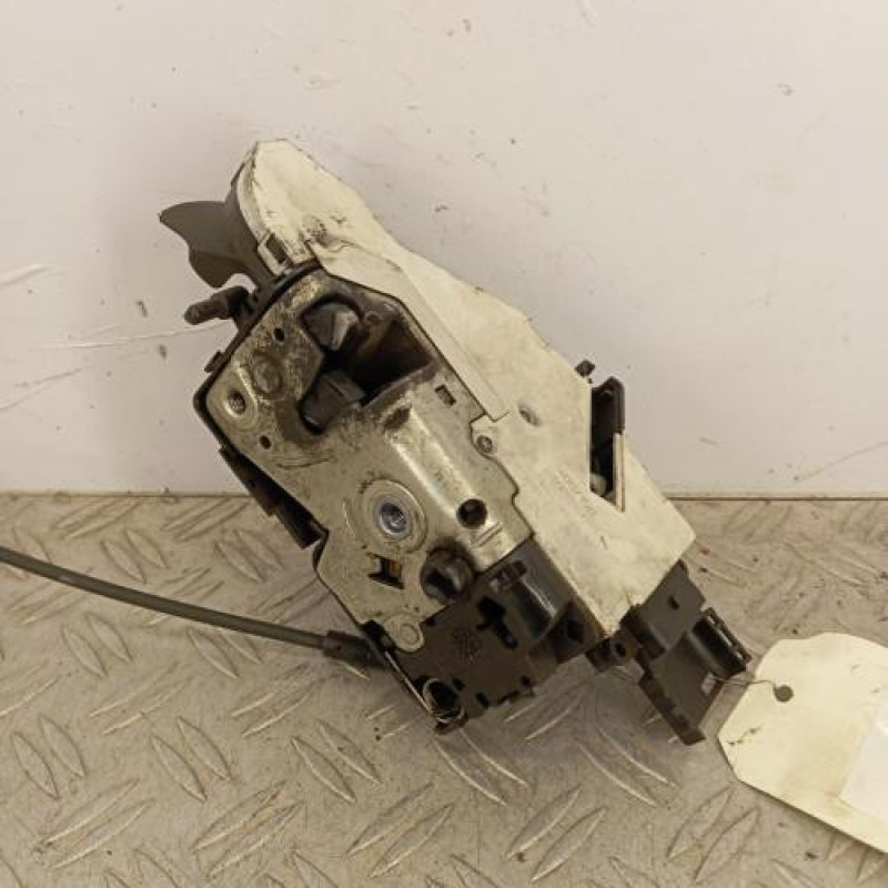 Serrure avant gauche PEUGEOT 207