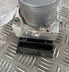 Bloc ABS (freins anti-blocage) RENAULT CLIO 2 Photo n°3