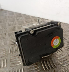 Bloc ABS (freins anti-blocage) RENAULT CLIO 2 Photo n°4