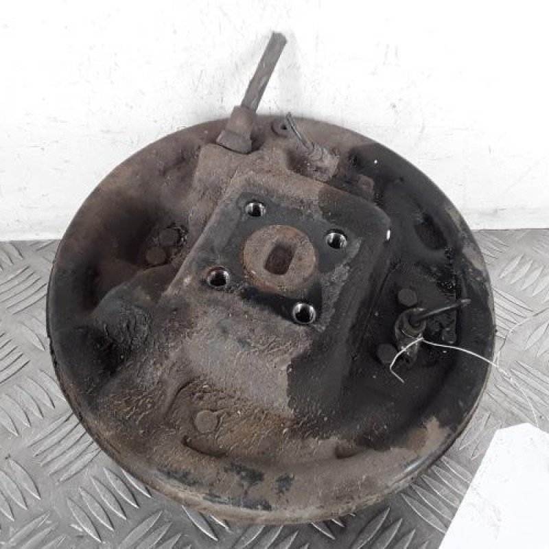 Tambour arriere gauche RENAULT CLIO 3 Tambour arriere gauche RENAULT CLIO 3